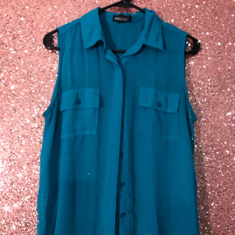 Wet Seal top